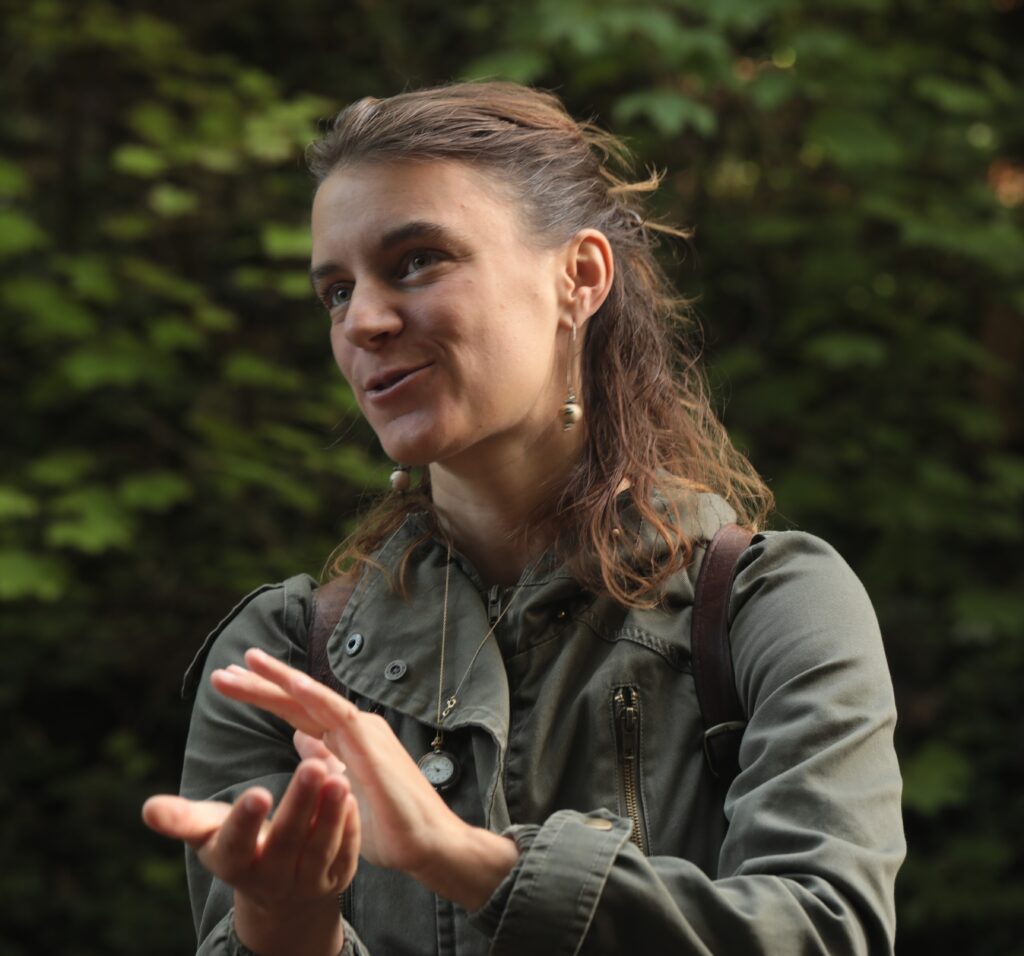 Flora Delalande au Festival Poésia
