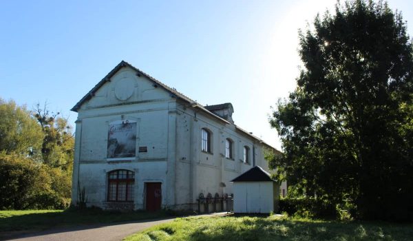 Extérieur de la Factorie - Maison de poésie de Normandie